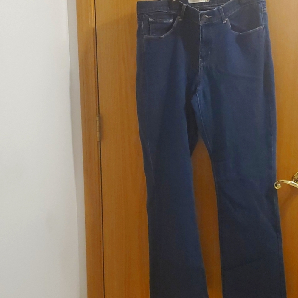 Womens bootcut stretch Levis size 12 deep blue